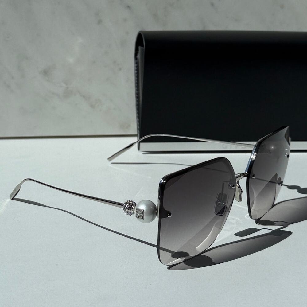 NEW Givenchy GV40110U Pearl Crystal Silver Sunglasses - Picture 1 of 7